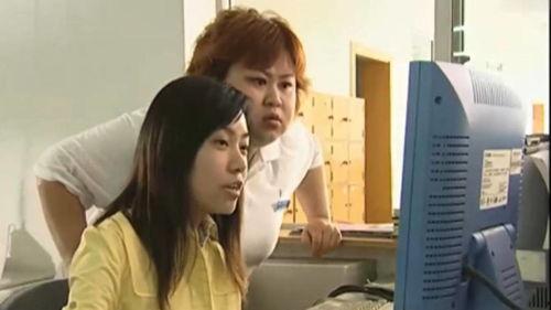 山城棒棒军胖妹表情包,笑出腹肌的重庆风情